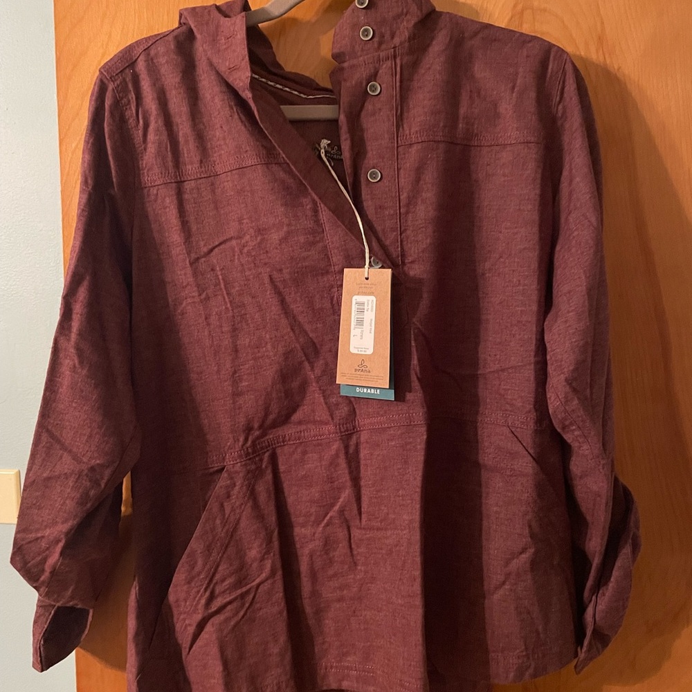 NWT Womens Prana top large